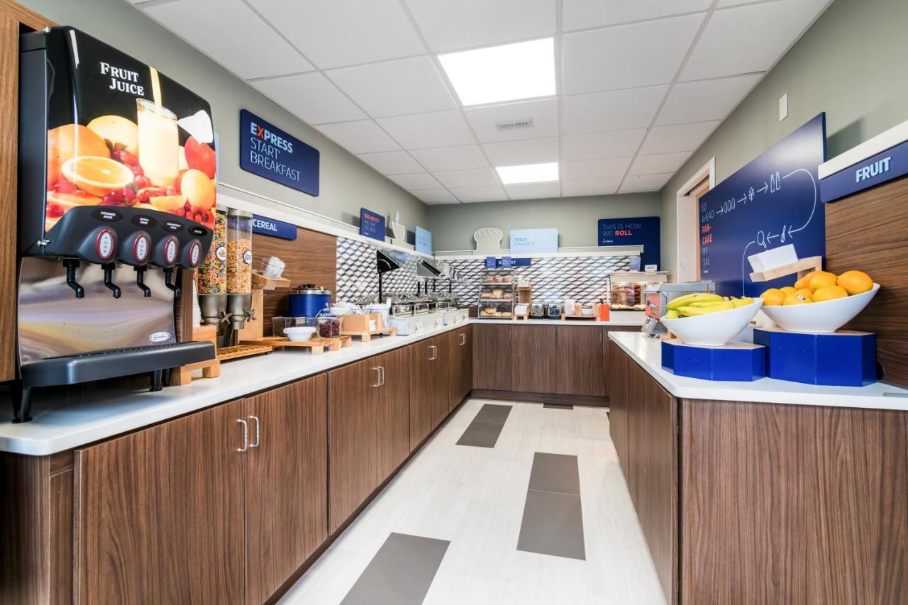 Holiday Inn Express - Plymouth By Ihg Eksteriør bilde