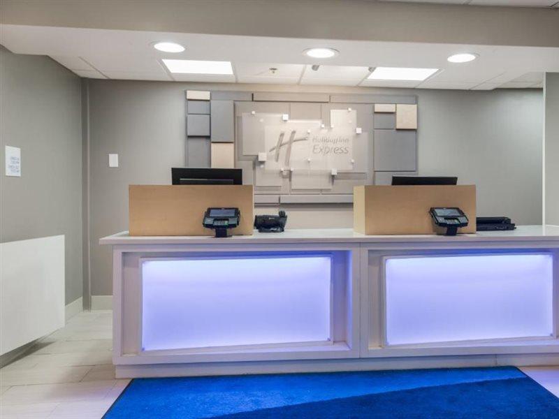 Holiday Inn Express - Plymouth By Ihg Eksteriør bilde